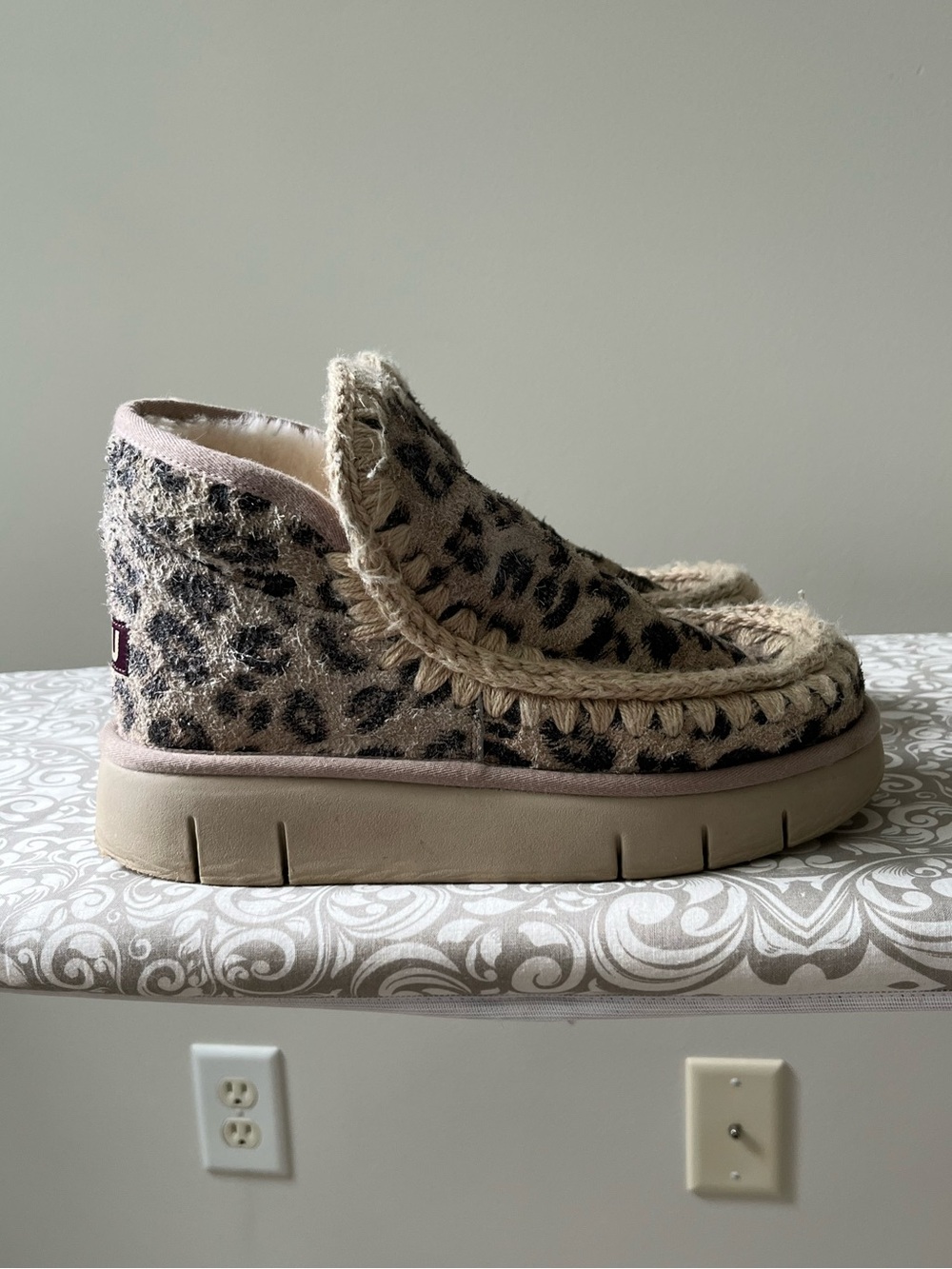 MOU Leopard Print Bounce Ankle Boots - Picture 8 of 8
